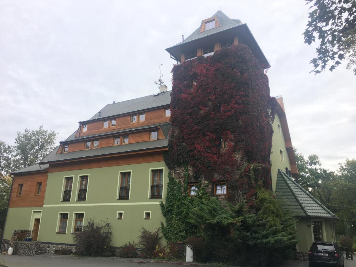 Forrest Hotel Chomutov Exterior foto